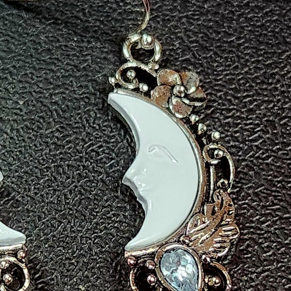 Moon Earrings Ear Hooks - Picture 4 of 5